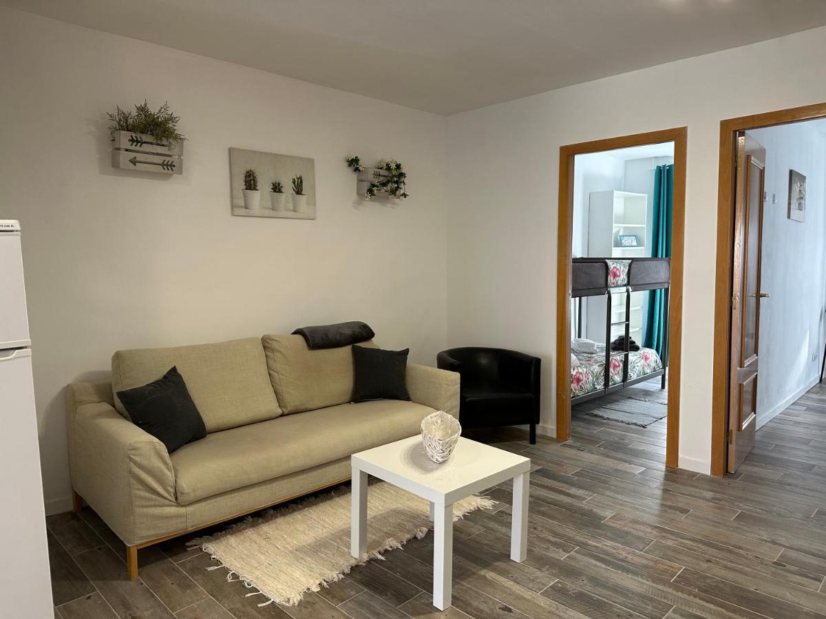 Entero. Piso En El Centro De El Vendrell. Apartament