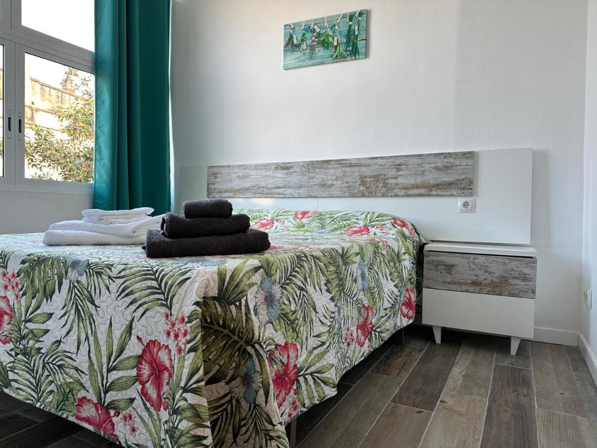 Entero. Piso En El Centro De El Vendrell. Apartament *